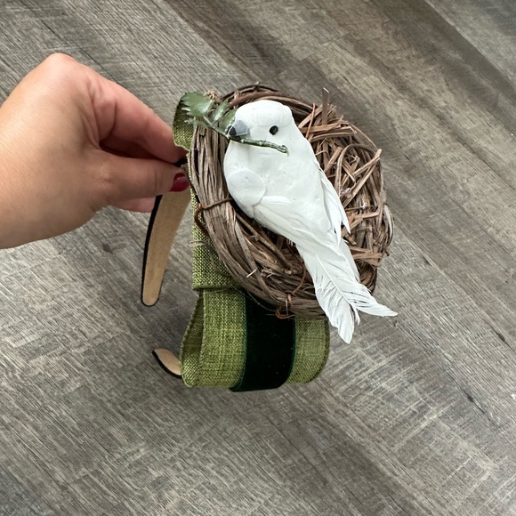 Handmade Designer Fascinator Headband Black Green White Bird Nest - Picture 9 of 9